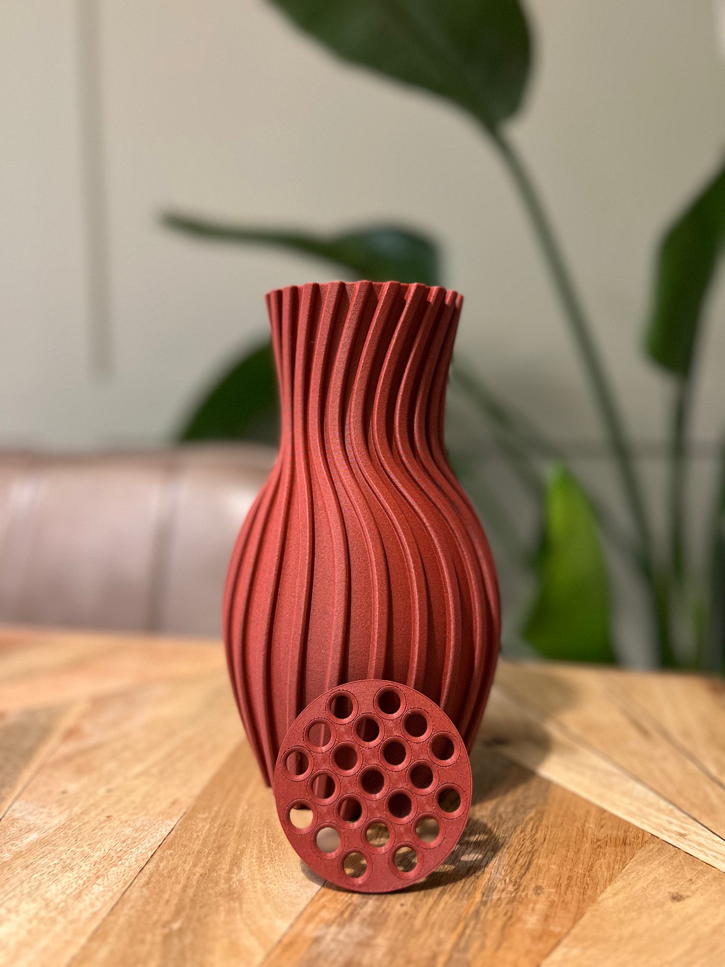 Willow Wavy Fluted Vase for LEGO® Flowers and Faux Stems