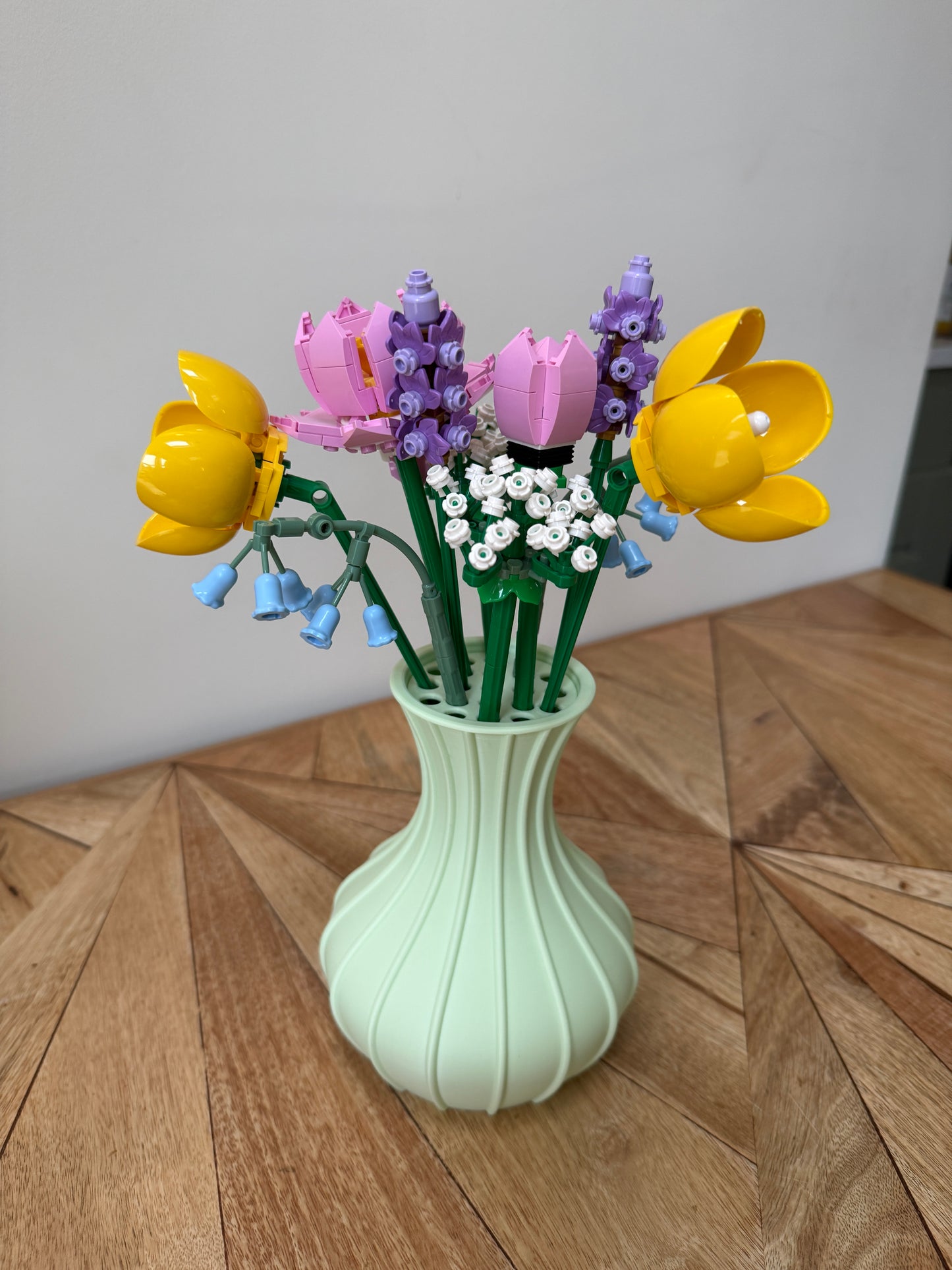 Lily | Ribbed Fluted Vase