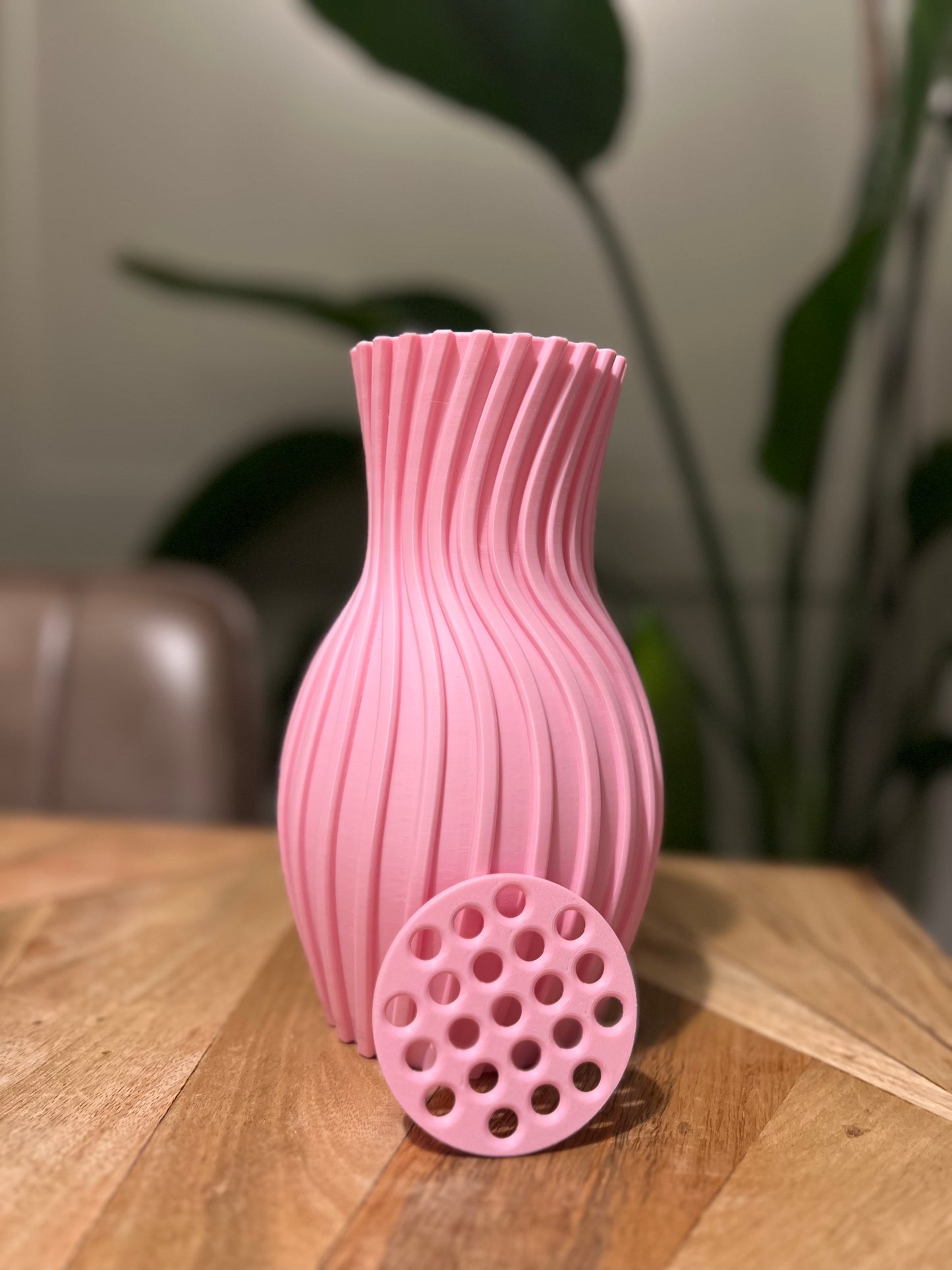 Willow Wavy Fluted Vase for LEGO® Flowers and Faux Stems