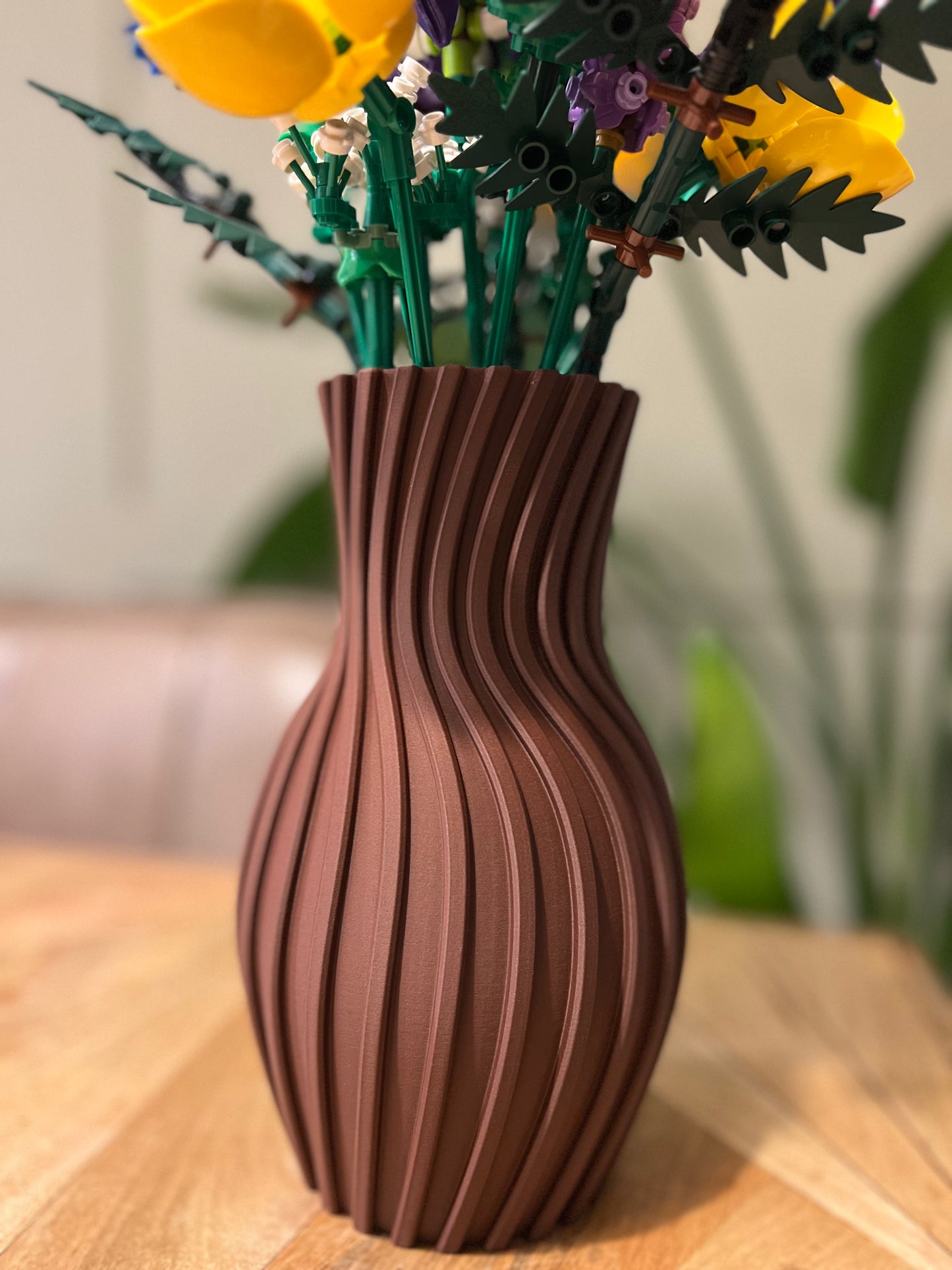 Willow Wavy Fluted Vase for LEGO® Flowers and Faux Stems