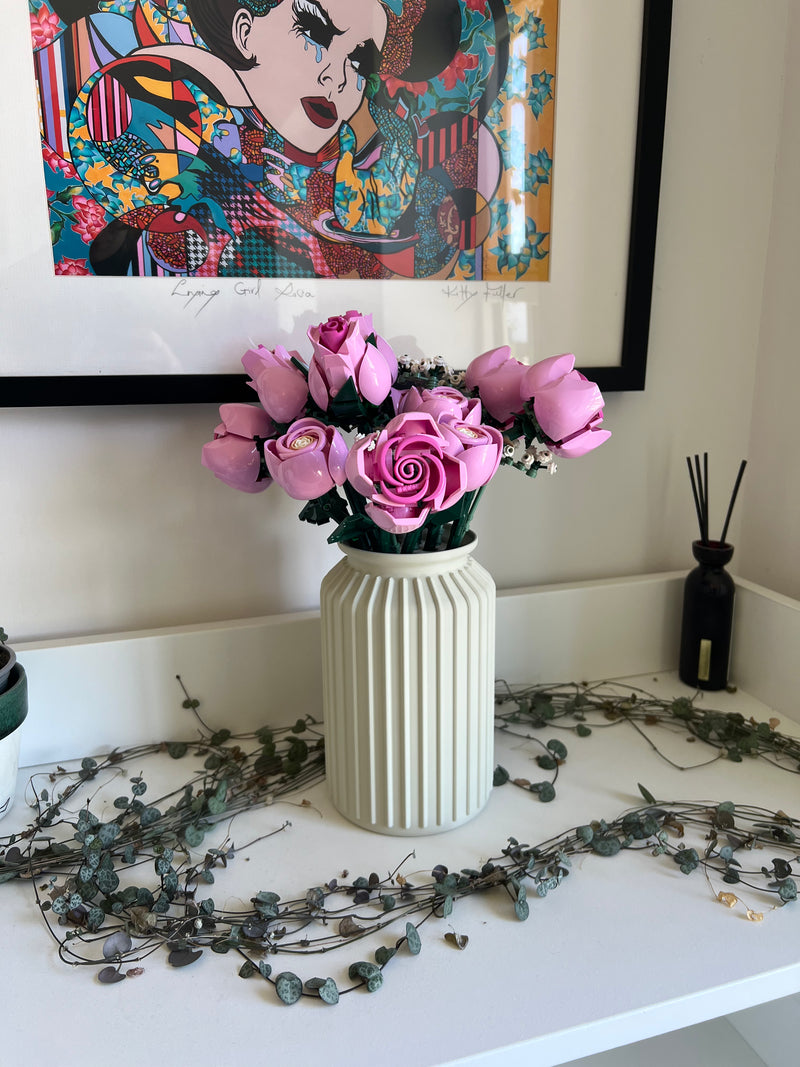 Zinnia Ribbed Cylinder Vase for LEGO® & Artificial Flowers